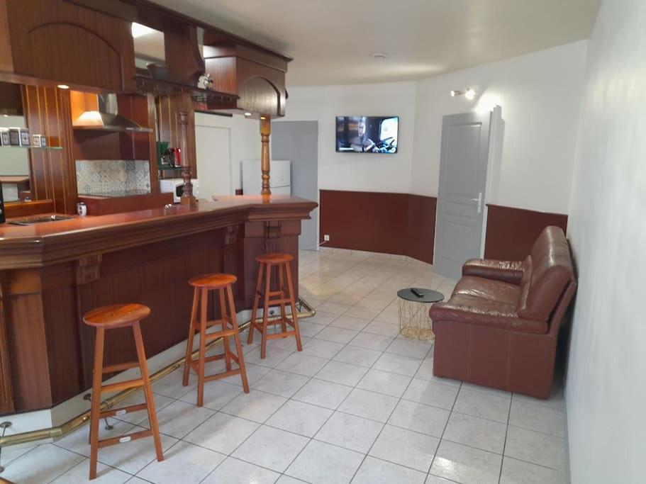 Appartement Au Bord Du Canal Montbard Εξωτερικό φωτογραφία